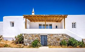Aniko Suites Psarou